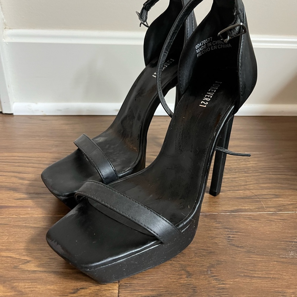 Forever 21 Sleek Black Heels Never Been Worn